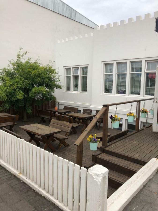 Castle Inn Apartments - Downtown Keflavík Buitenkant foto